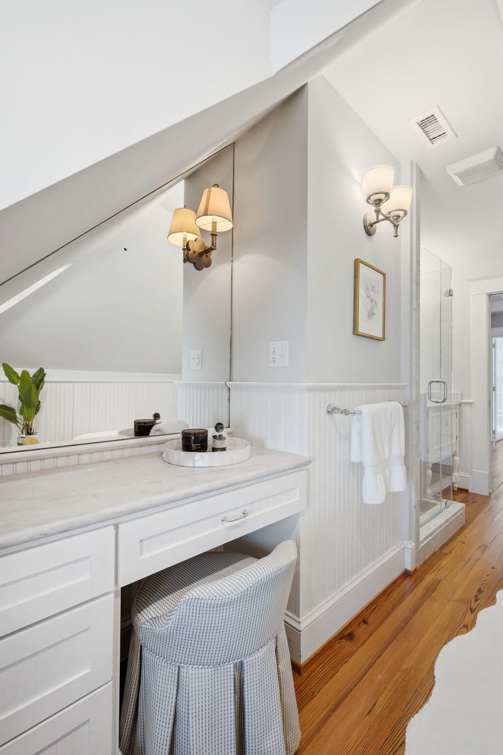 9 Colonial Street Photo 54