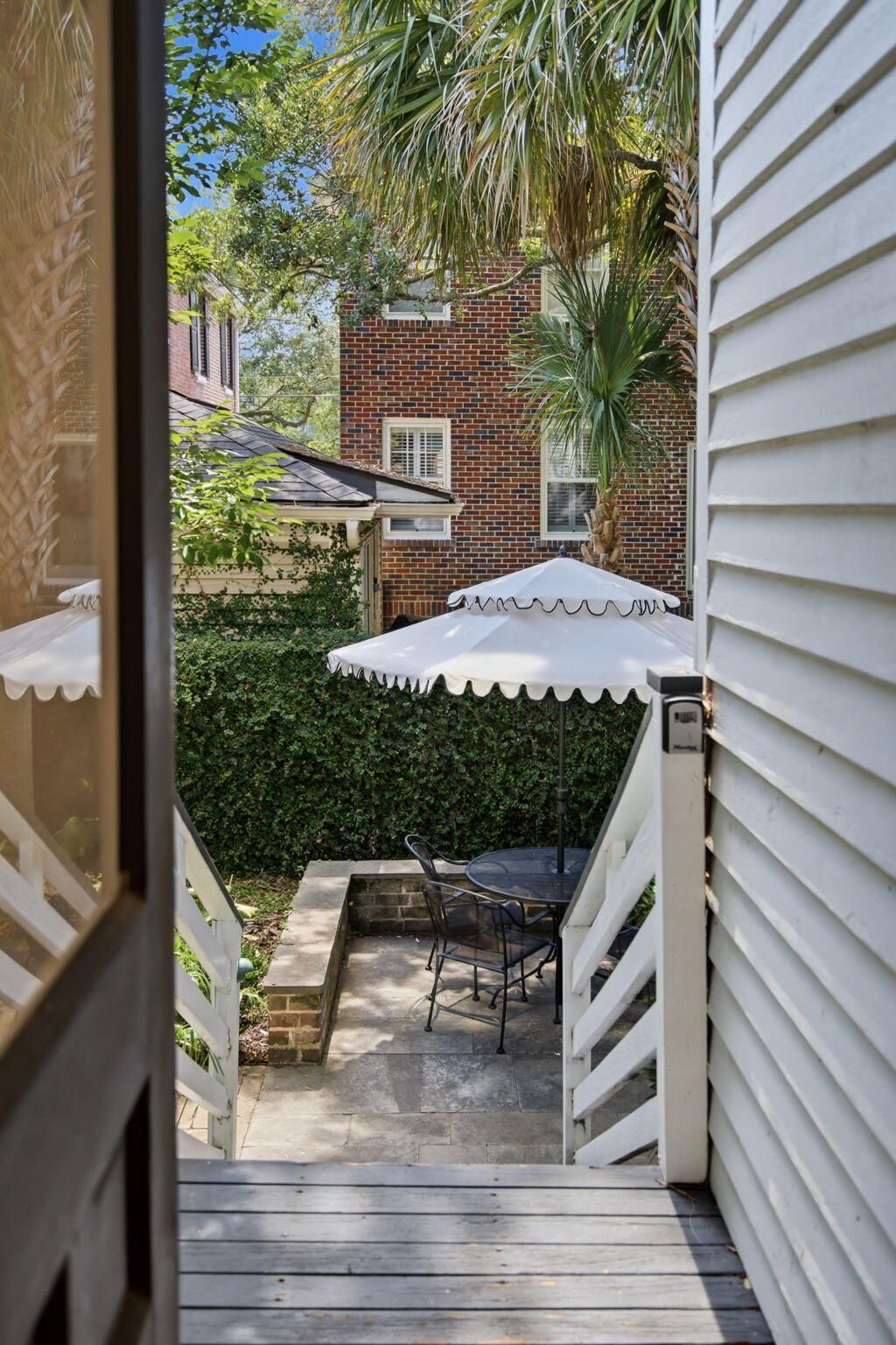 9 Colonial Street Photo 56