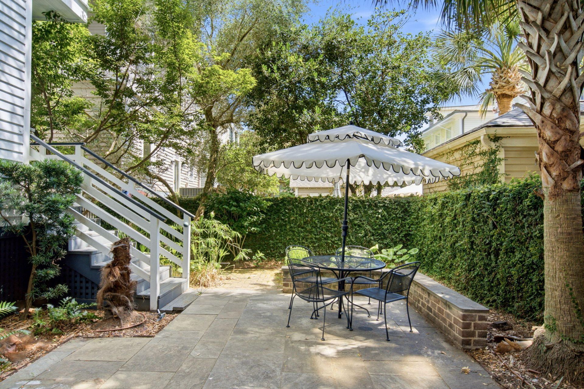 9 Colonial Street Photo 58