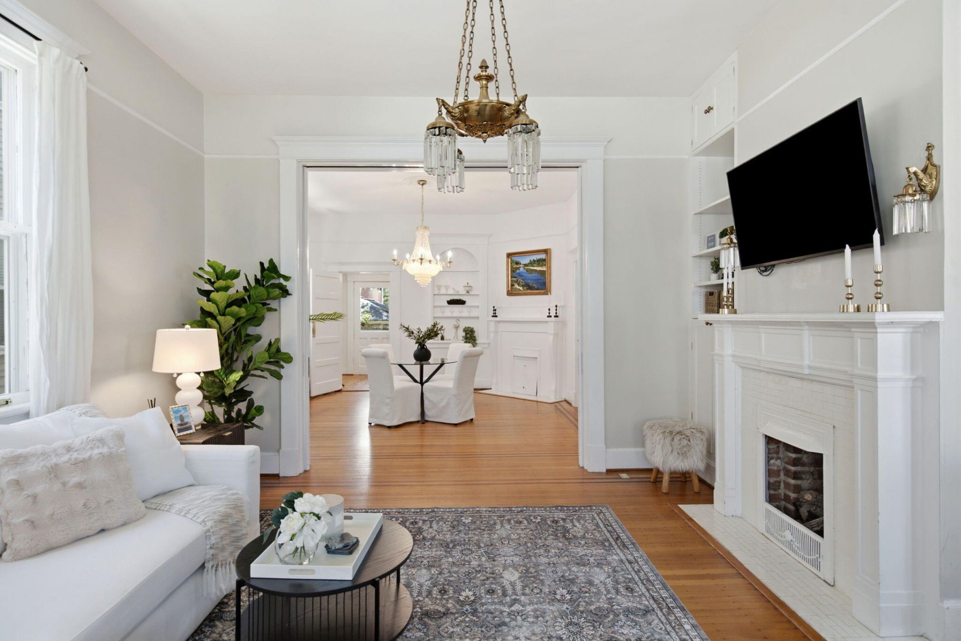 9 Colonial Street Photo 6