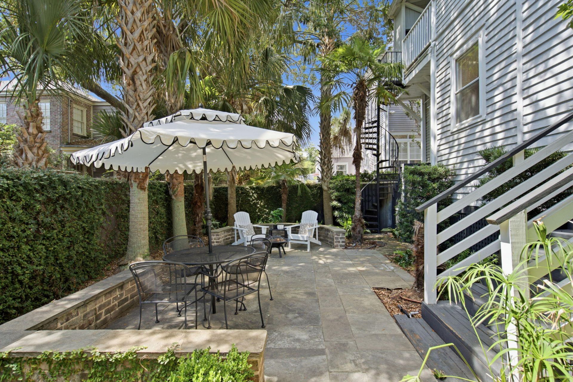 9 Colonial Street Photo 7