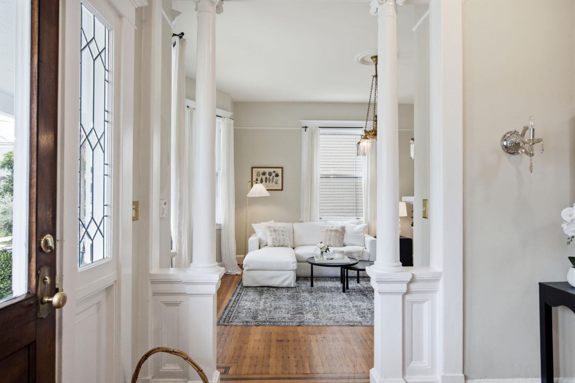 9 Colonial Street Photo 9