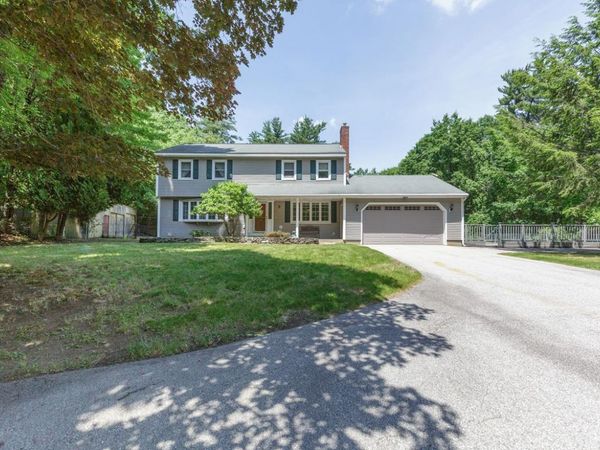 9 Hickory Lane, Bedford, NH 03110