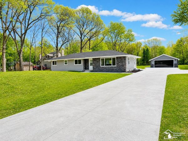 29055 Bredow Avenue, Romulus, MI 00000