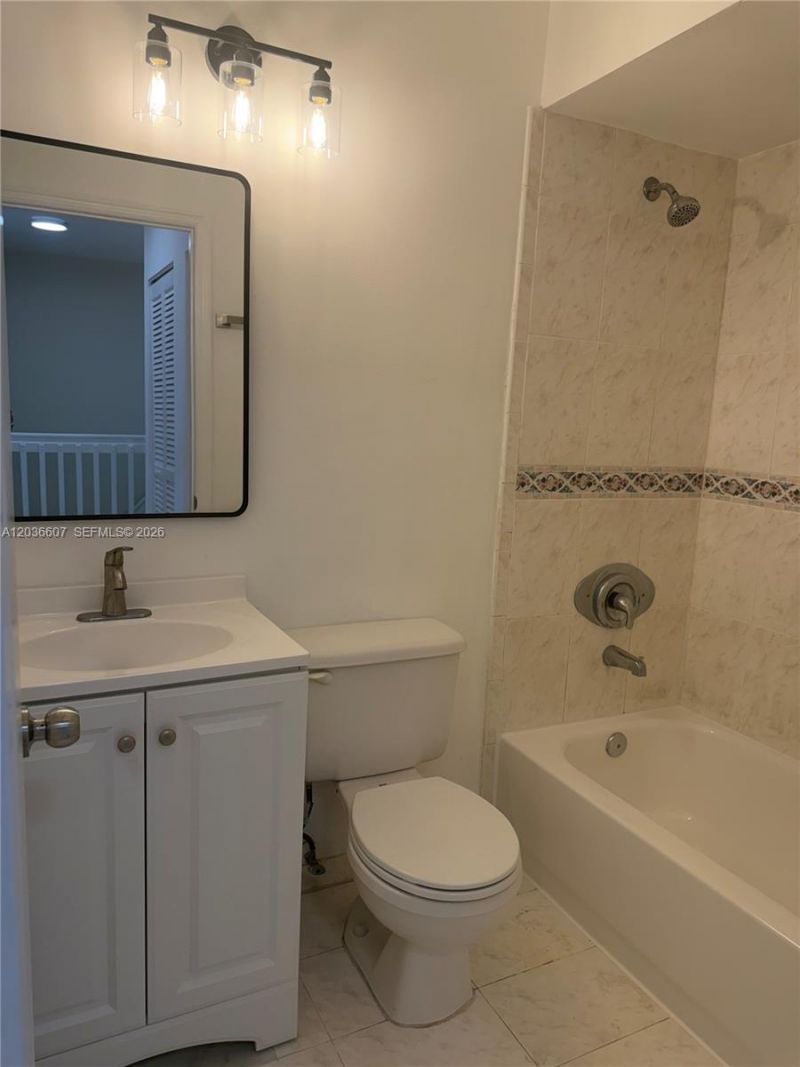 8340 NW 10th St, Unit 1G, Miami, FL 33126 Photo