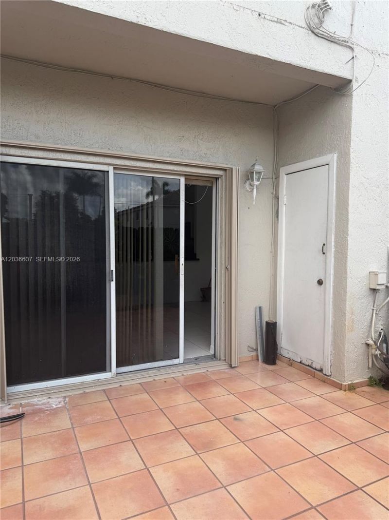 8340 NW 10th St, Unit 1G, Miami, FL 33126 Photo