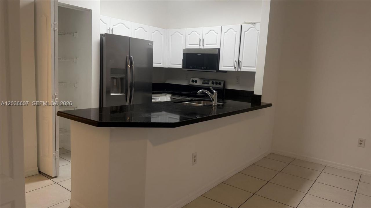 8340 NW 10th St , Unit 1G, Miami, FL 33126 Photo
