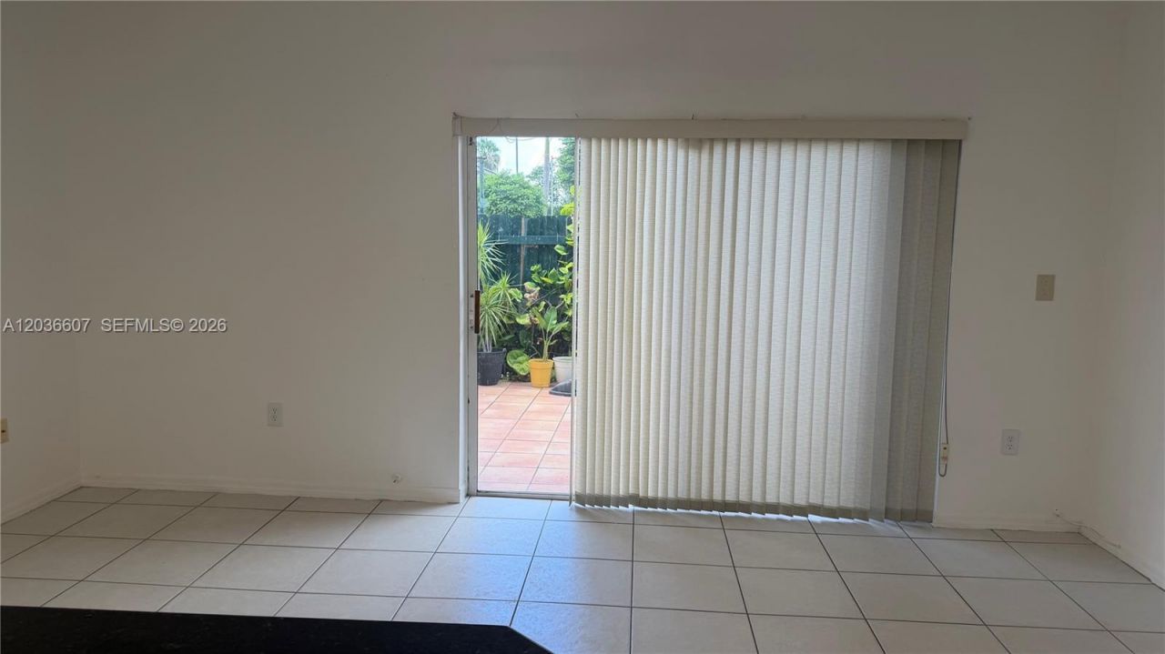 8340 NW 10th St, Unit 1G, Miami, FL 33126 Photo