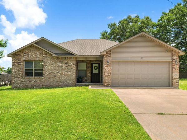 253 Brewer Street , Ward, AR 72176