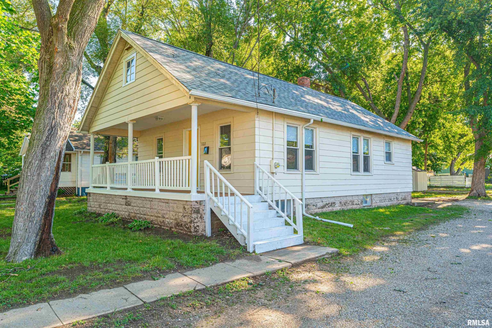 1122 Mechanic Street, Pekin, IL 61554 Main Photo