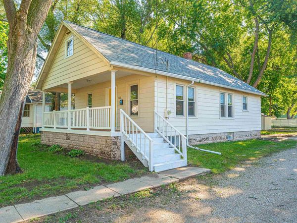 1122 MECHANIC Street, Pekin, IL 61554