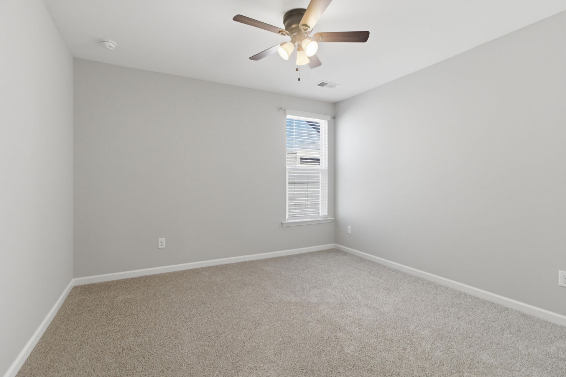 2100 Utsey Street Photo 26