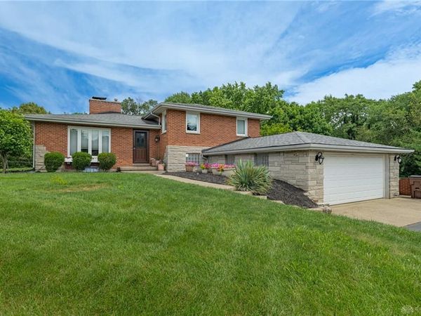 1182 Westridge Road, Washington TWP, OH 45459