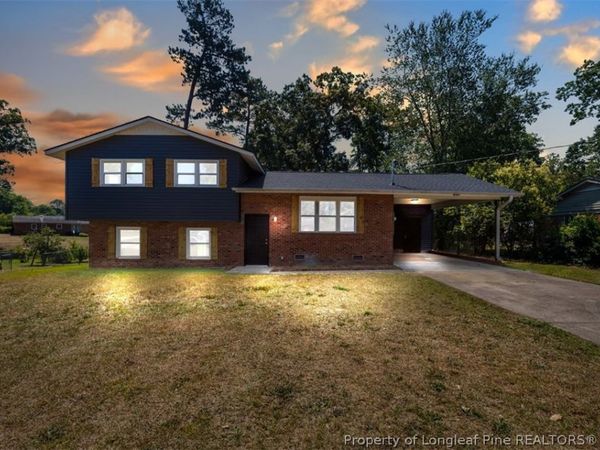 6527 Saint Louis Street , Fayetteville, NC 28314