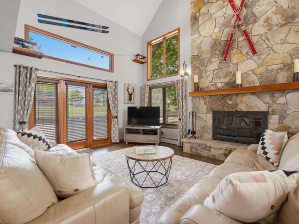 16 Middle Ridge Road, Unit 22, Winhall, VT 05340