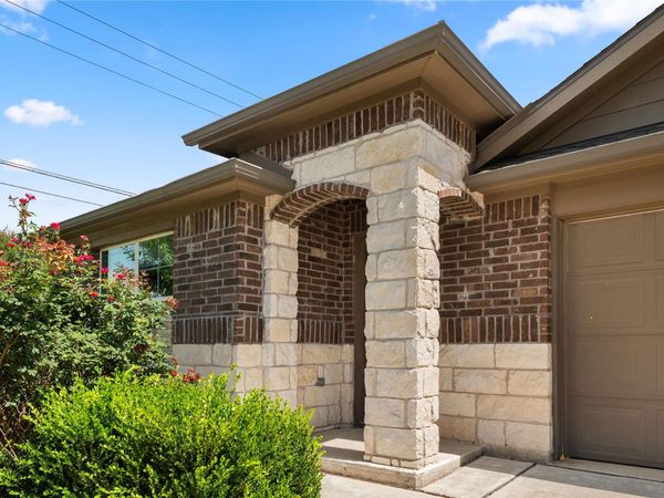 1102 Mitchell DR , Hutto, TX 78634