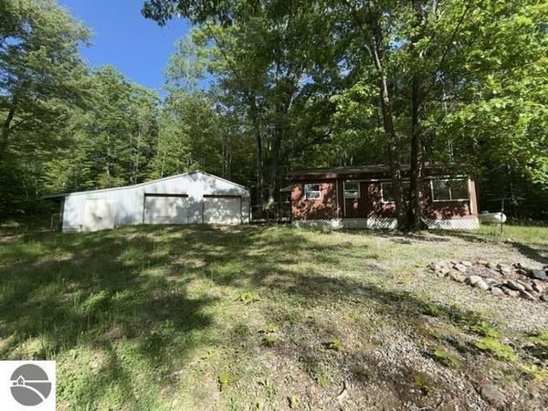 4933 Johnson Road E, Lake City, MI 49651