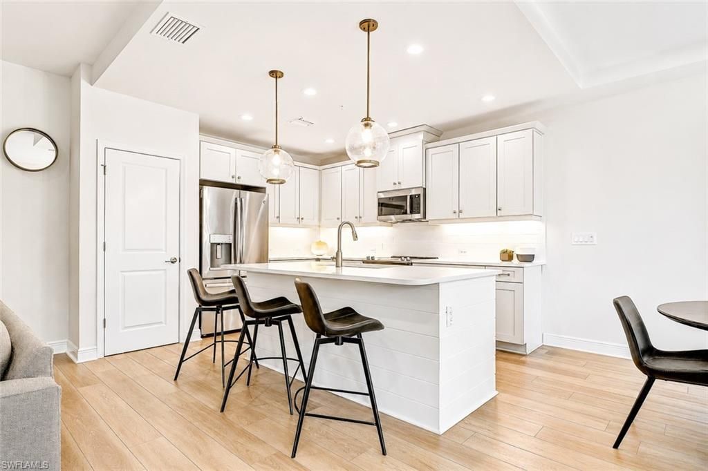 2620 Seychelles Cir, Unit 1302, Naples, FL 34112 Photo