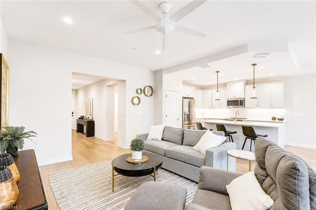 2620 Seychelles Cir, Unit 1302, Naples, FL 34112 Photo