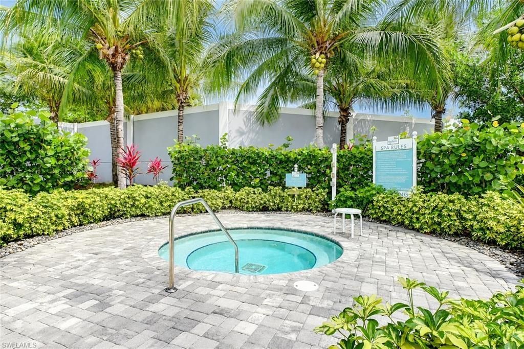 2620 Seychelles Cir, Unit 1302, Naples, FL 34112 Photo