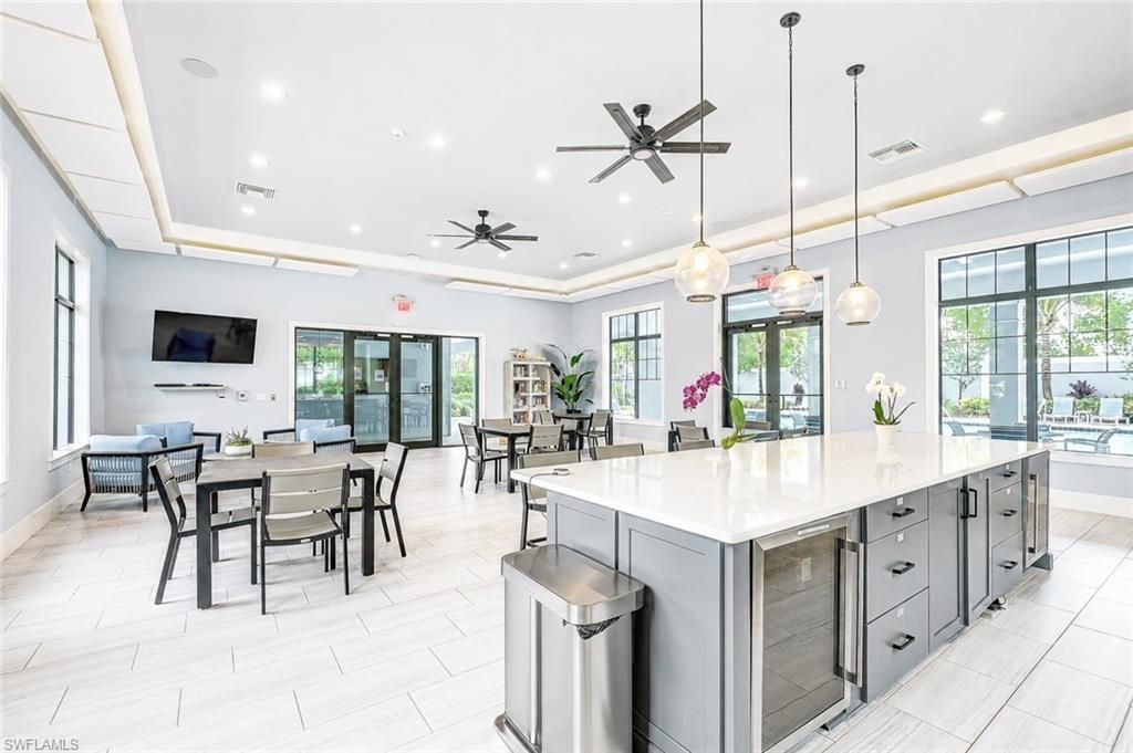 2620 Seychelles Cir, Unit 1302, Naples, FL 34112 Photo