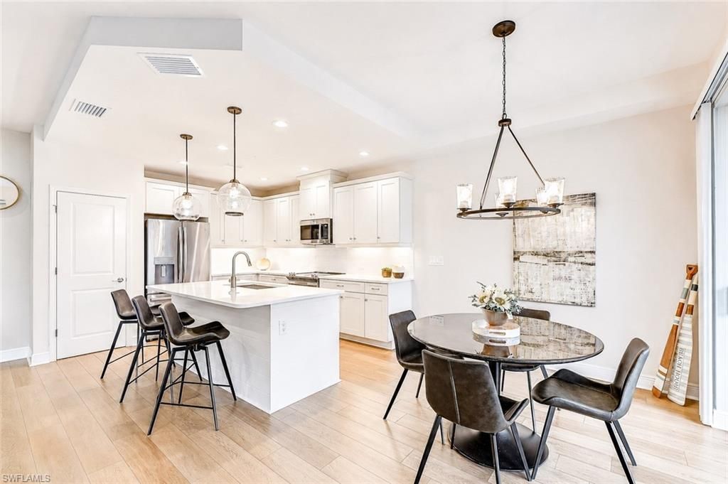 2620 Seychelles Cir, Unit 1302, Naples, FL 34112 Photo