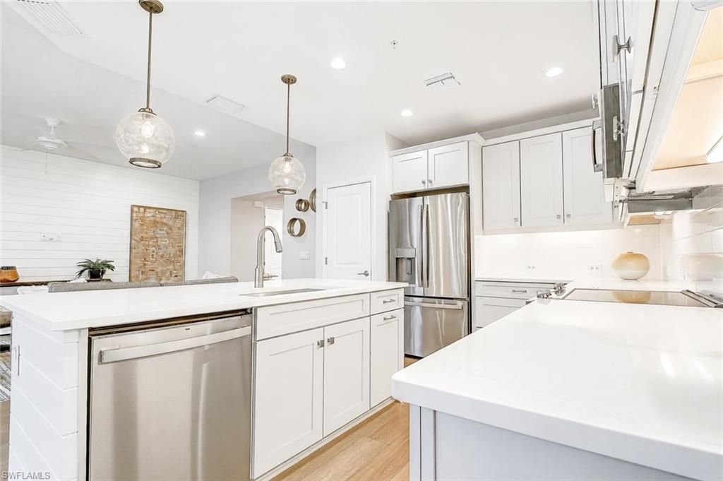 2620 Seychelles Cir, Unit 1302, Naples, FL 34112 Photo