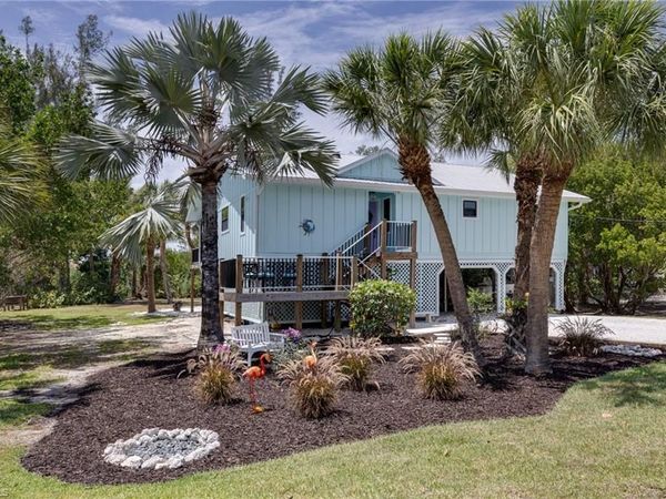 1318 Junonia ST , SANIBEL, FL 33957
