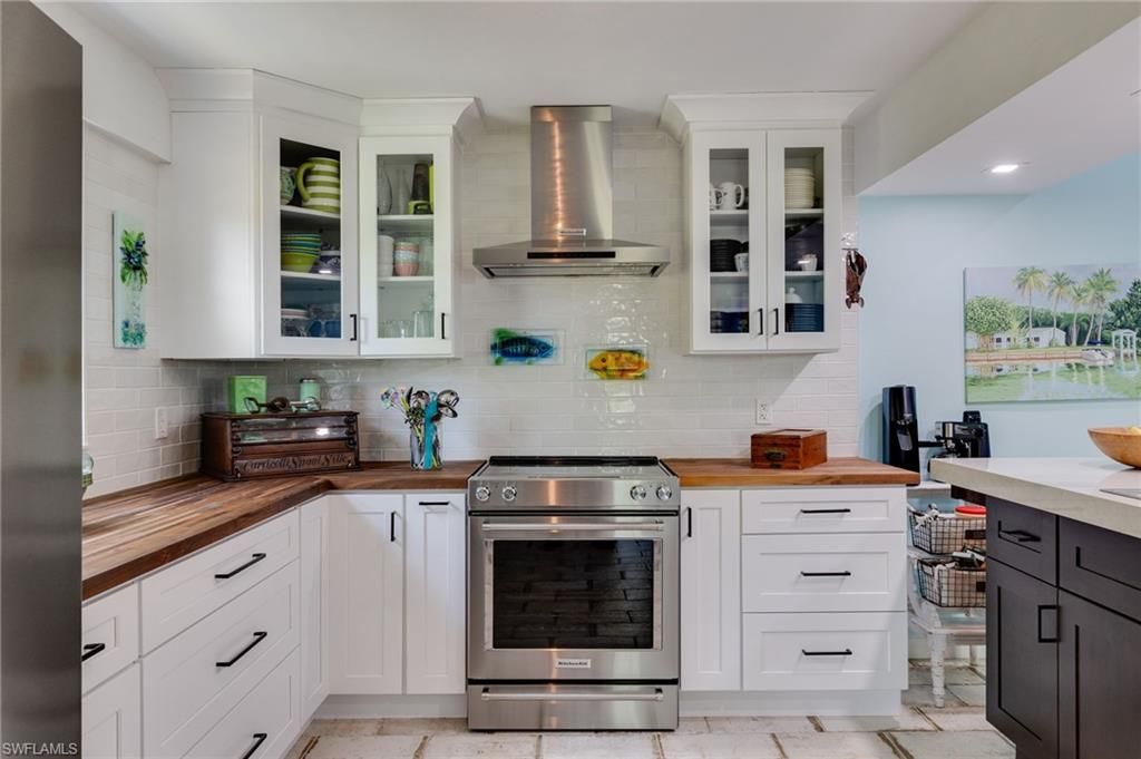 1318 Junonia St , Sanibel, FL 33957 Photo