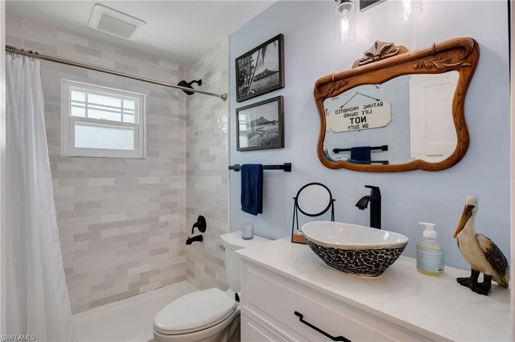 1318 Junonia St , Sanibel, FL 33957 Photo