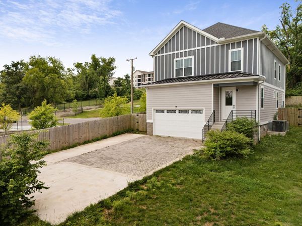 338B Ewing Dr , Nashville, TN 37207