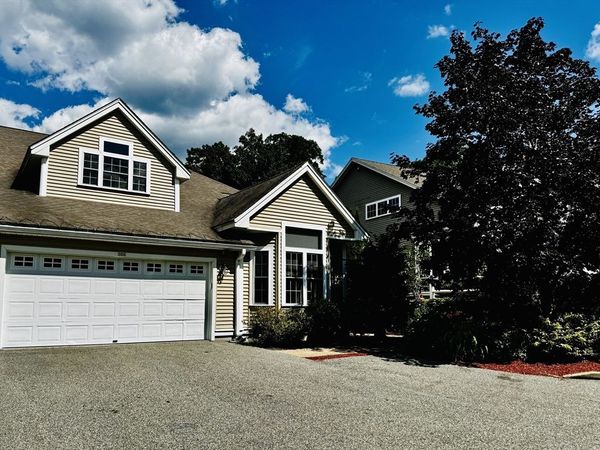 308 Sprucewood Ln, Unit 308, Clinton, MA 01510