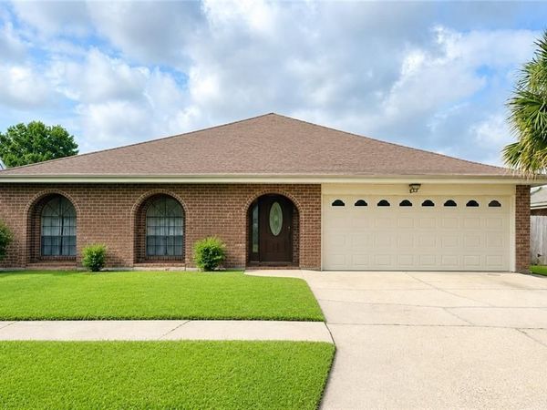 625 CHAMBERTIN Drive, Kenner, LA 70065