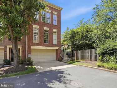 1922 N DANIEL STREET, ARLINGTON, VA 22201