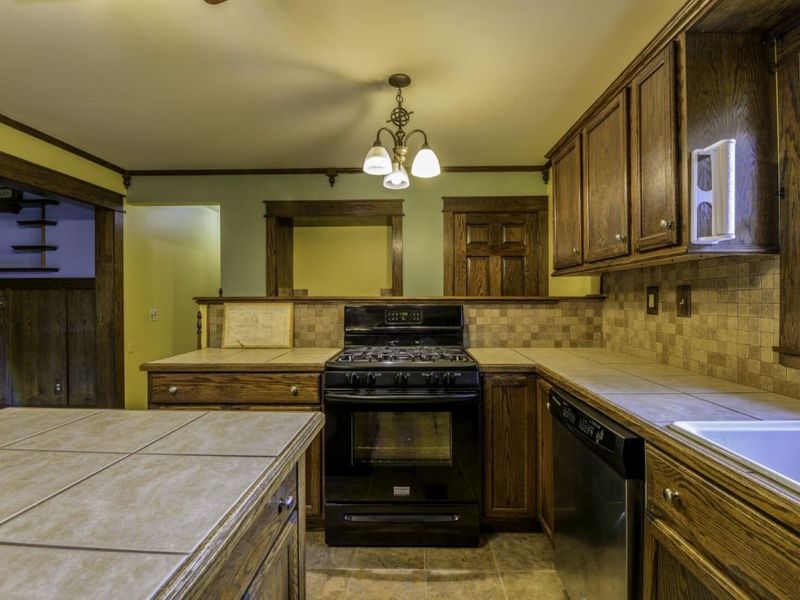 613 W Columbus Avenue, Bellefontaine, OH 43311 Photo 11