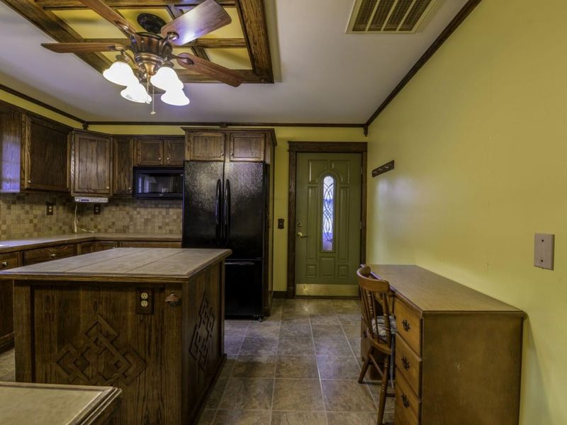 613 W Columbus Avenue, Bellefontaine, OH 43311 Photo 13