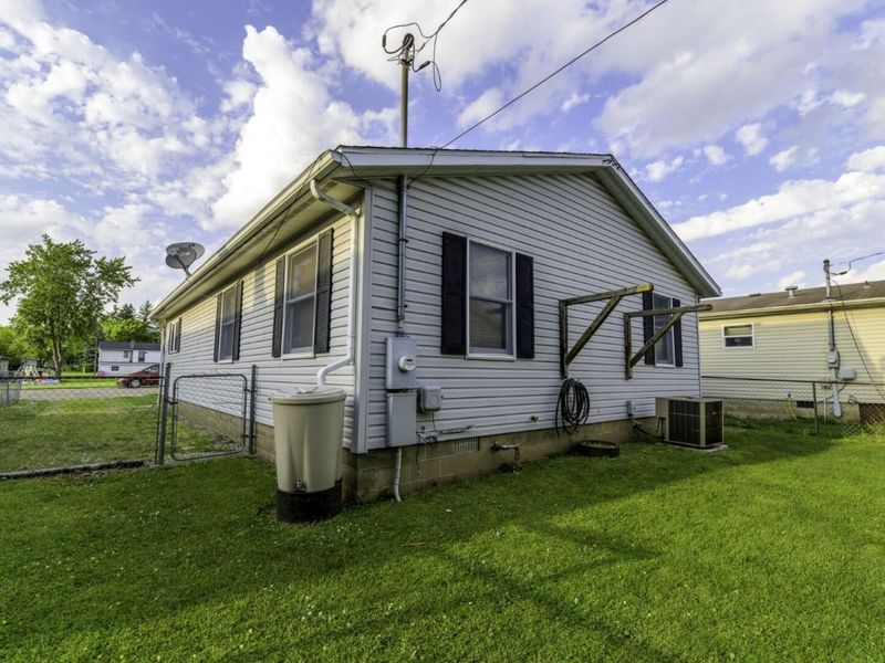 613 W Columbus Avenue, Bellefontaine, OH 43311 Photo 4