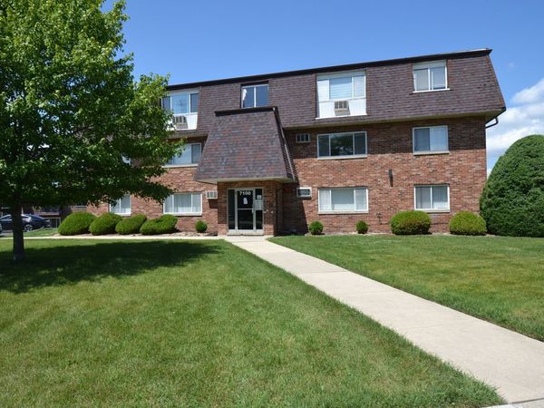 7100 Laverne Lane , Unit 9, Tinley Park, IL 60477