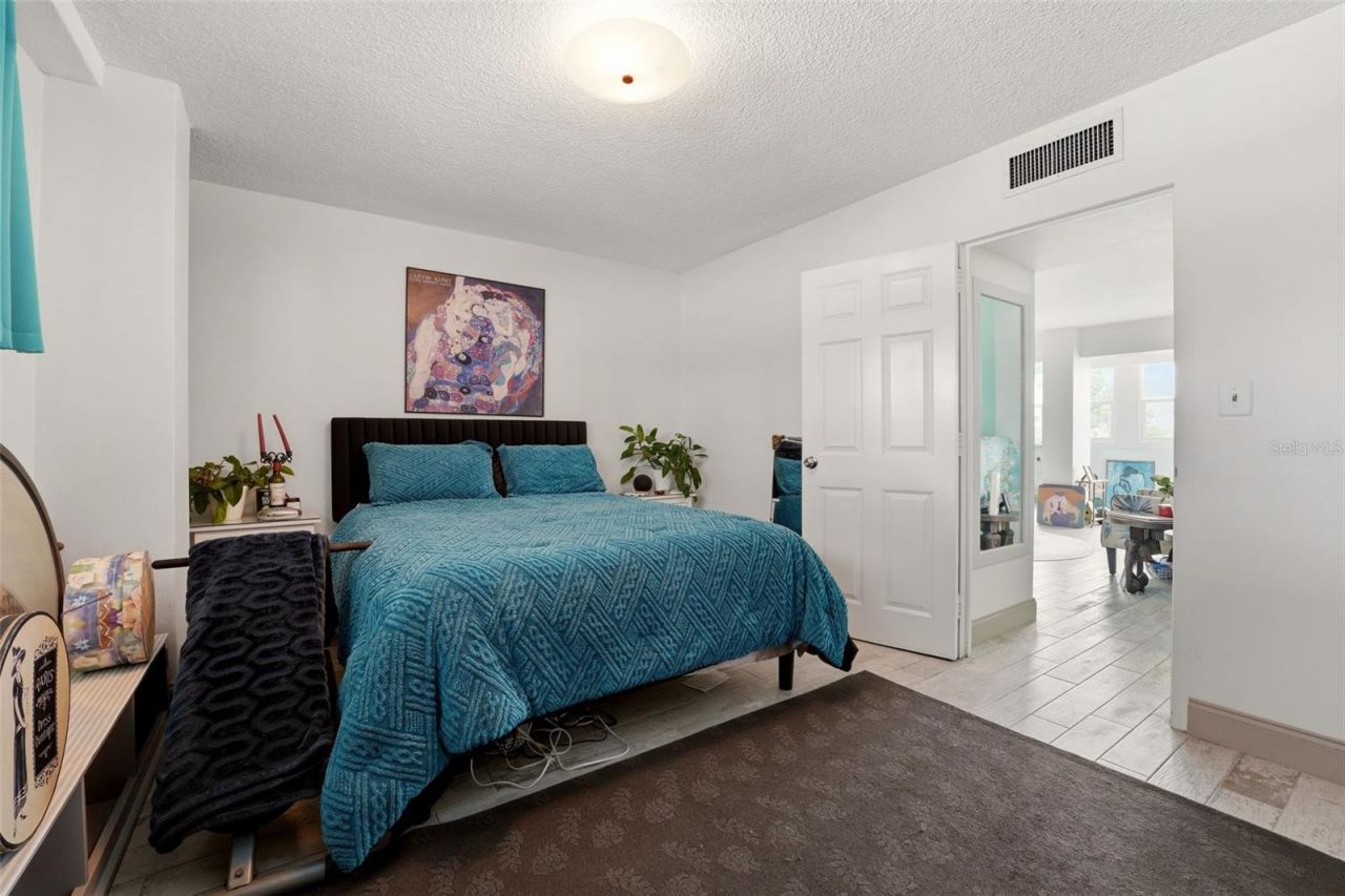 33 S Gulfstream Avenue , Unit 404, Sarasota, FL 34236 Photo