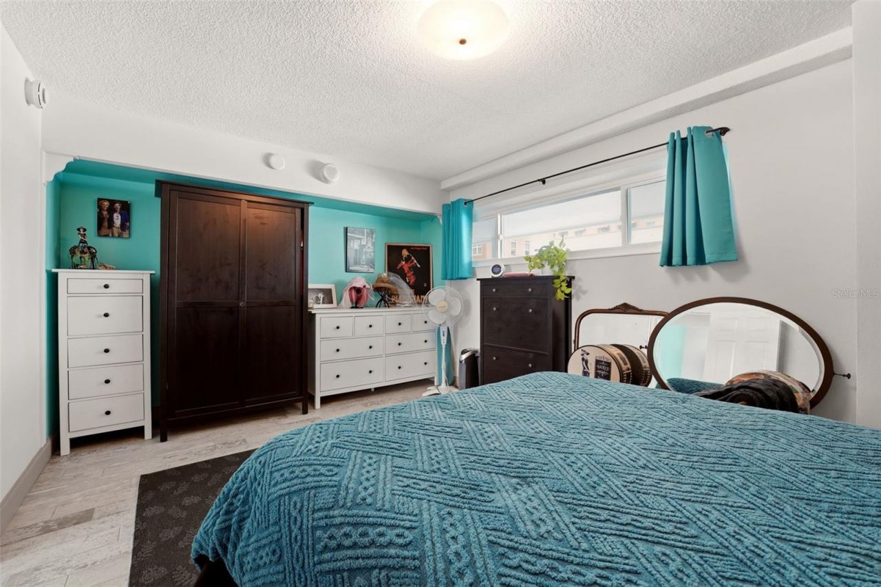 33 S Gulfstream Avenue , Unit 404, Sarasota, FL 34236 Photo