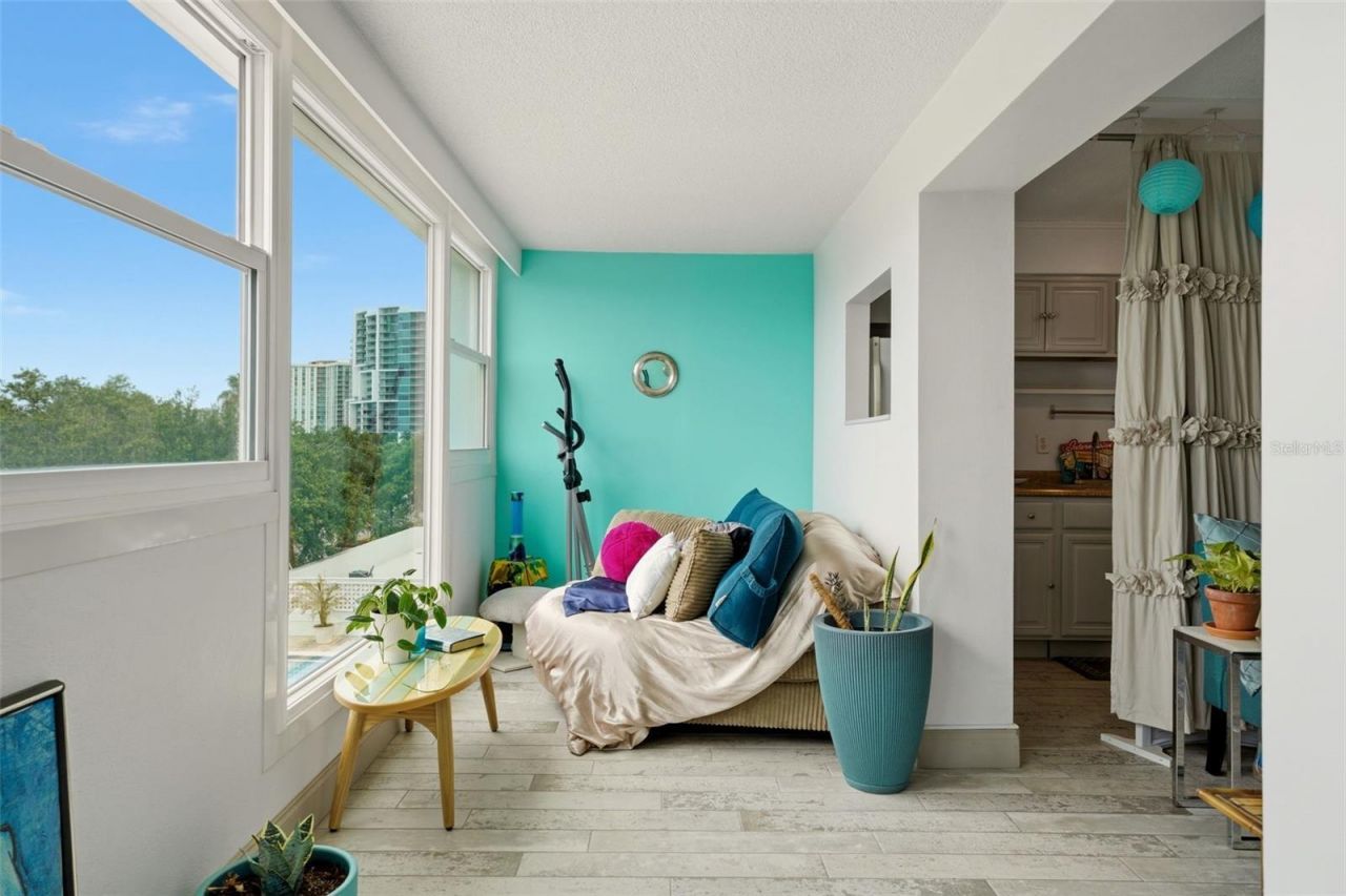 33 S Gulfstream Avenue , Unit 404, Sarasota, FL 34236 Photo