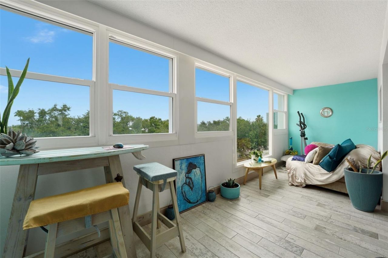 33 S Gulfstream Avenue , Unit 404, Sarasota, FL 34236 Photo