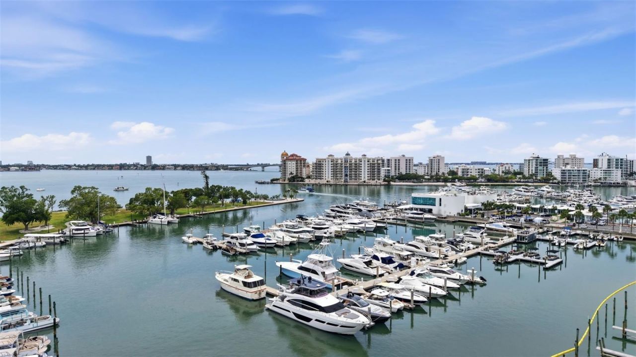 33 S Gulfstream Avenue , Unit 404, Sarasota, FL 34236 Photo