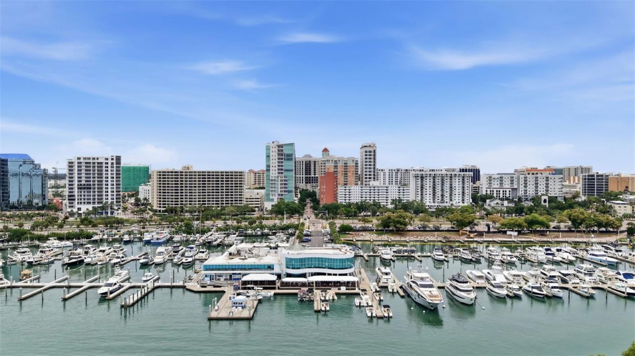 33 S Gulfstream Avenue , Unit 404, Sarasota, FL 34236 Photo