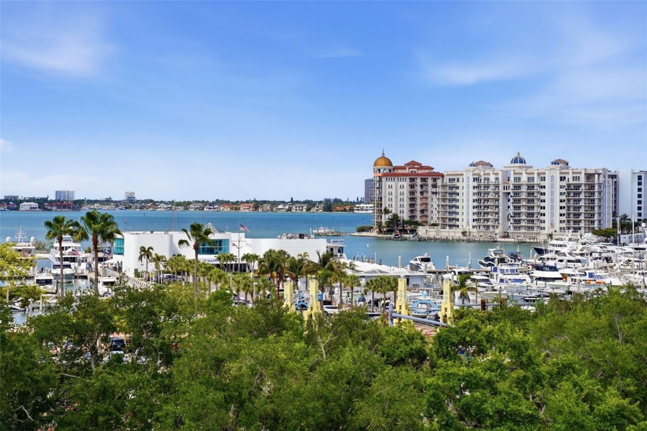33 S Gulfstream Avenue , Unit 404, Sarasota, FL 34236 Photo