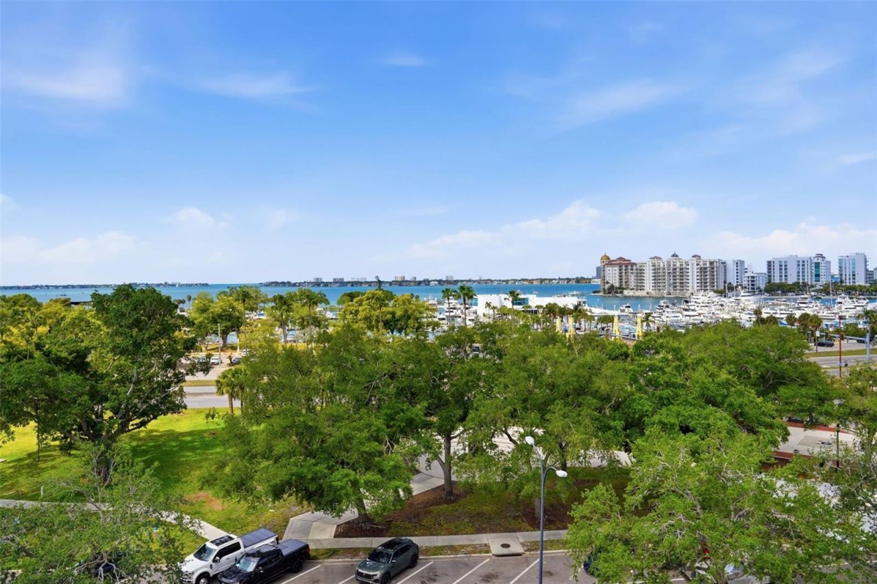 33 S Gulfstream Avenue , Unit 404, Sarasota, FL 34236 Photo