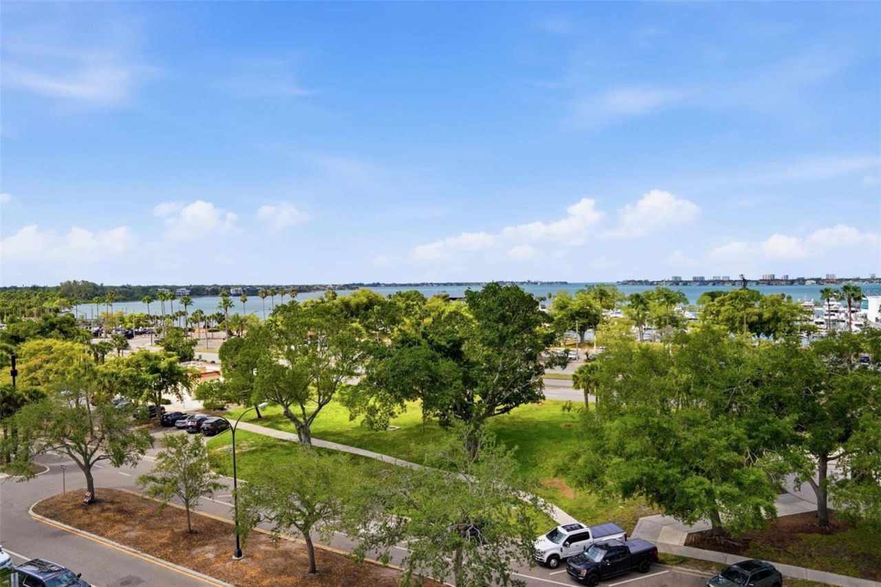 33 S Gulfstream Avenue , Unit 404, Sarasota, FL 34236 Photo