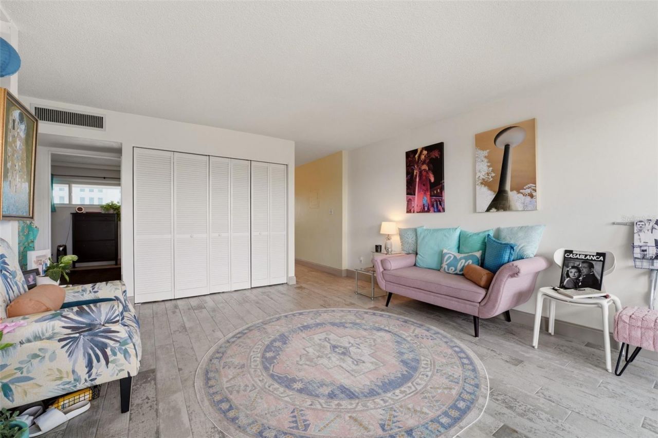 33 S Gulfstream Avenue , Unit 404, Sarasota, FL 34236 Photo