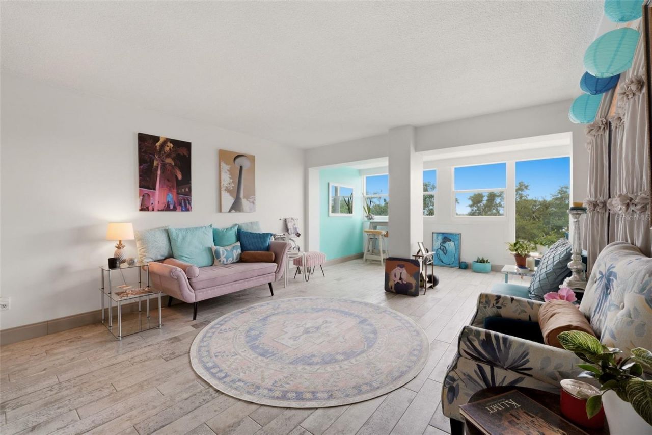 33 S Gulfstream Avenue , Unit 404, Sarasota, FL 34236 Photo