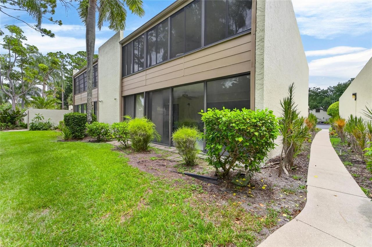 593 Lakeside Drive, Unit 593, Bradenton, FL 34210 Photo